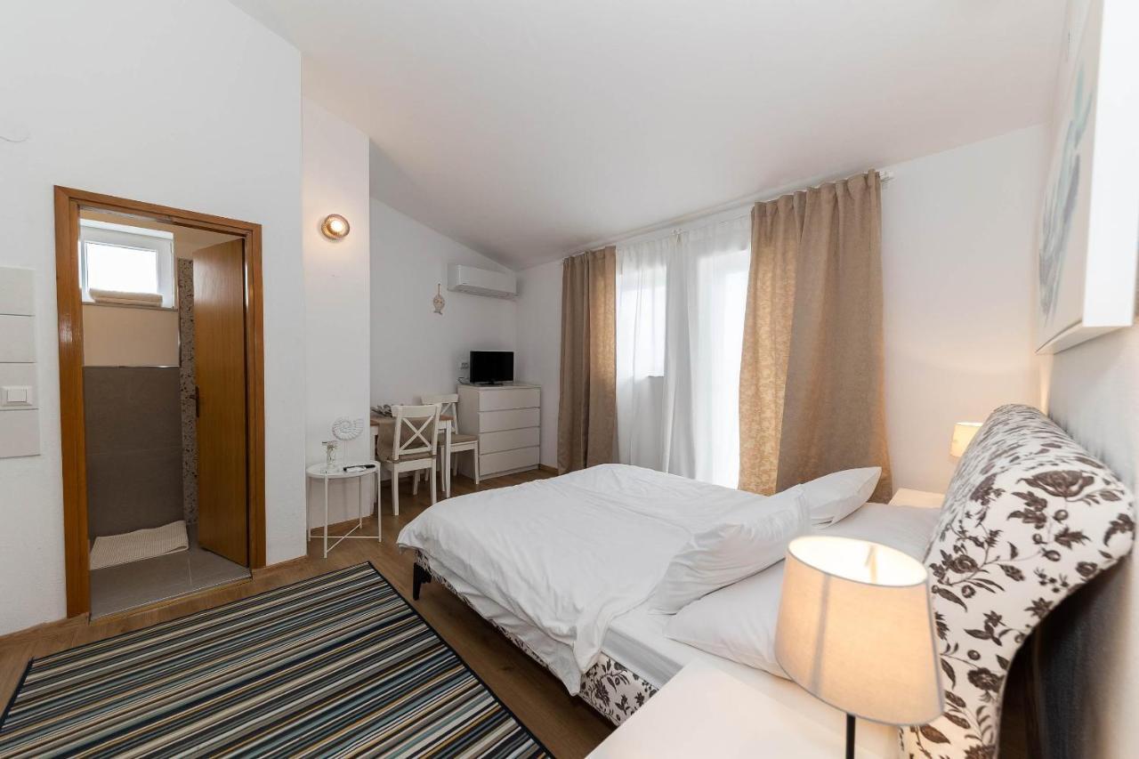 Villa Feral Apartments Crikvenica Exteriér fotografie